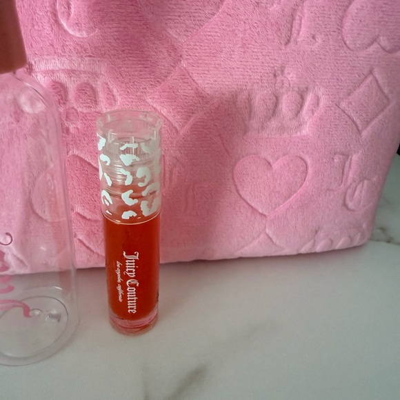 Juicy Couture Pink Embossed Velvet Cosmetic Pouch w/ Lip Oil - Picture 3 of 4